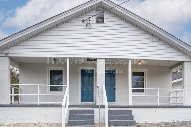 Building Photo - 1504 Coleman St SE