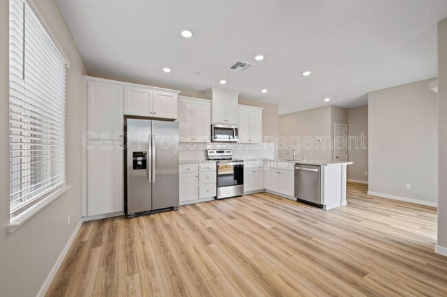 Photo - 2838 Bedell St