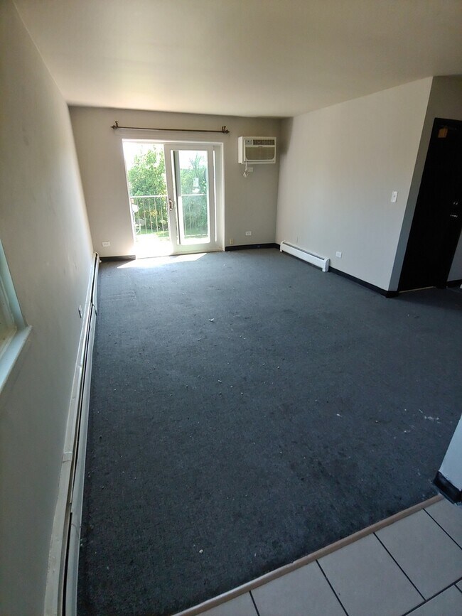 Photo - 701 Spruce Ct