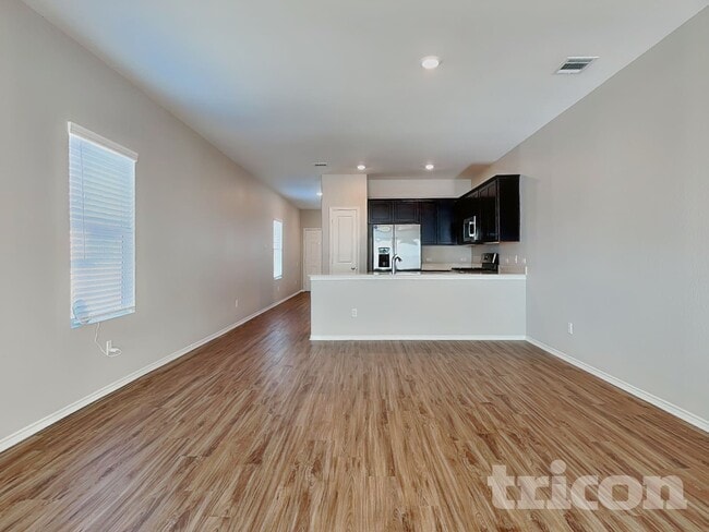 Photo - 108 Mica Trl