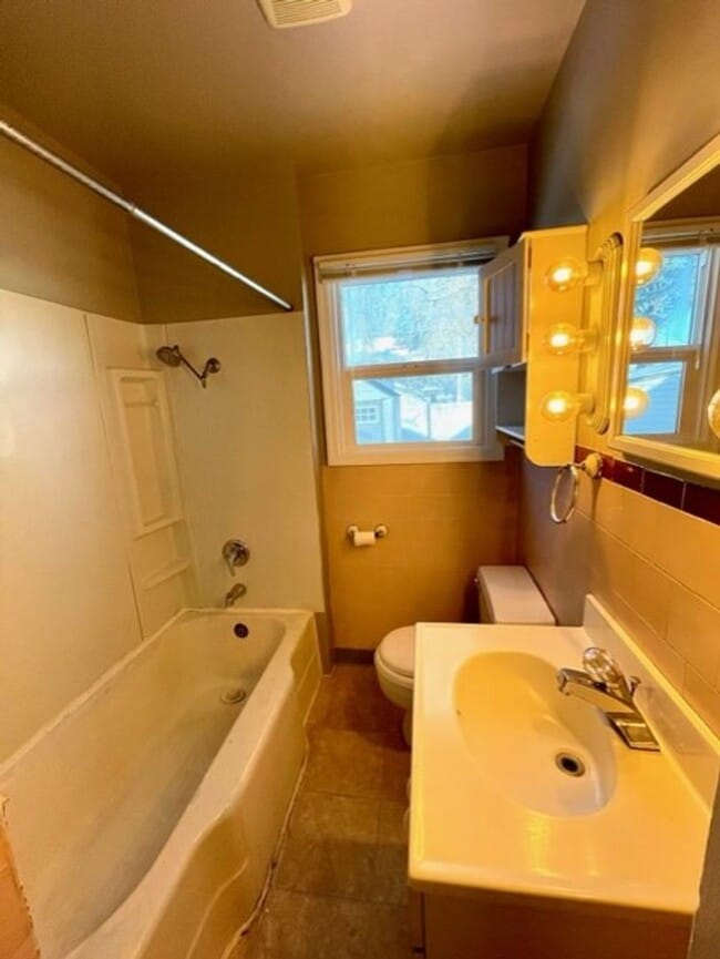 Photo - Charming home in Downtown Redmond with huge fenced yard and lots of storage!