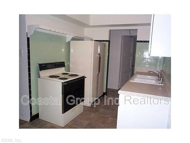 Photo - 4733 Adler Ave