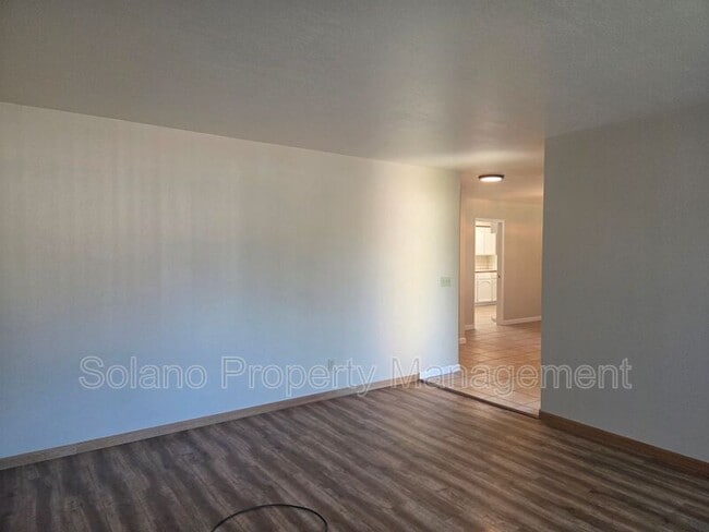 Photo - 3203 Niagara Way