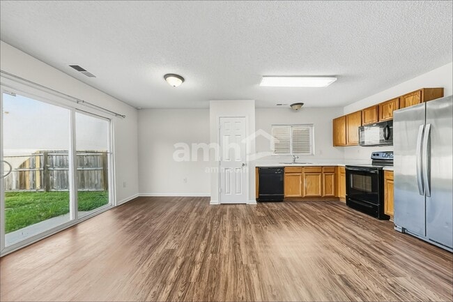 Photo - 441 Tribune Dr