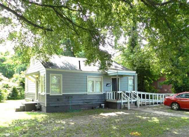 Photo - 304 Crockett St