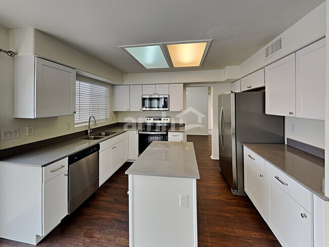 Photo - 8621 W Windsor Ave