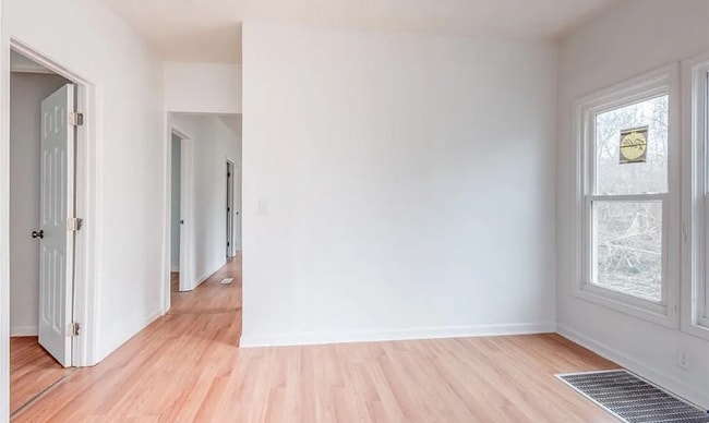 Photo - 317 Marguerite Ave Unit 1