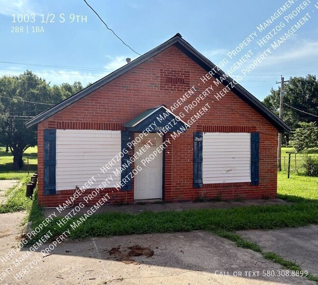 1003 1/2 S 9th- - 1003 1/2 S 9th- House