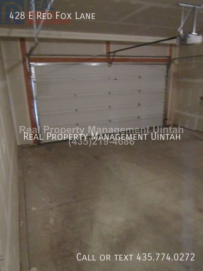Photo - 428 E Red Fox Ln