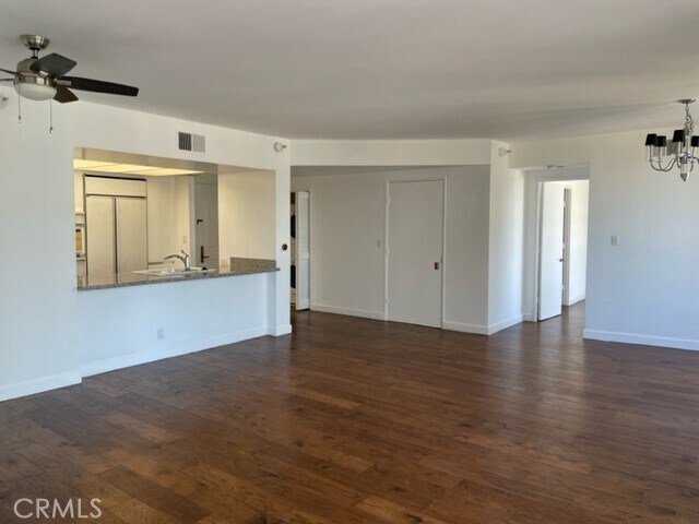 Photo - 850 E Ocean Blvd Unidad 412