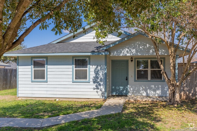Building Photo - 3727 Aragon Dr Rental