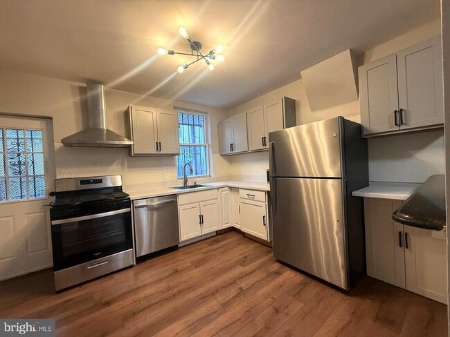 Photo - 3503 Leverton Ave
