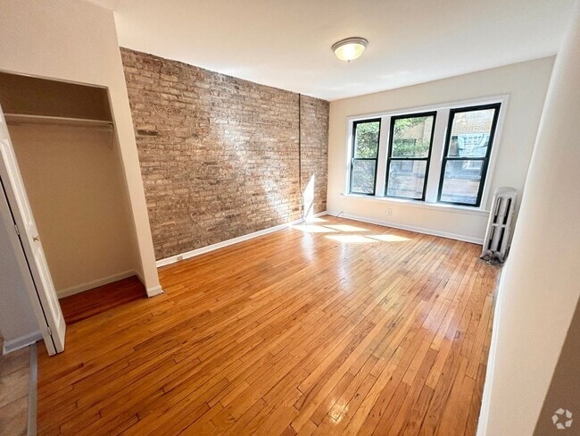 Building Photo - 2322 N Spaulding Ave Rental