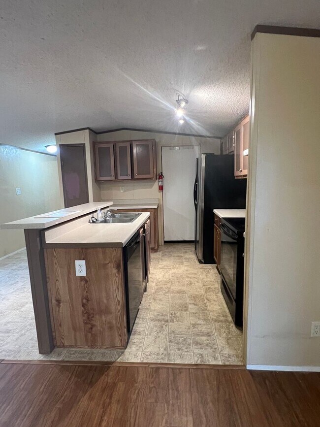 Photo - 3 Bedroom 2 Bath Mobile Home located in South Lake Charles