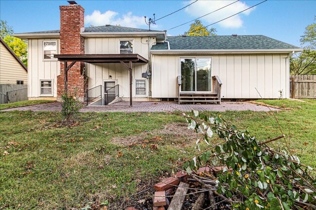 Photo - Great House, Great Yard, Great Neighborhood!