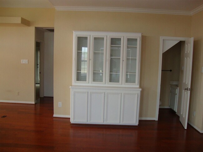 Photo - 1406 Lotus Dr