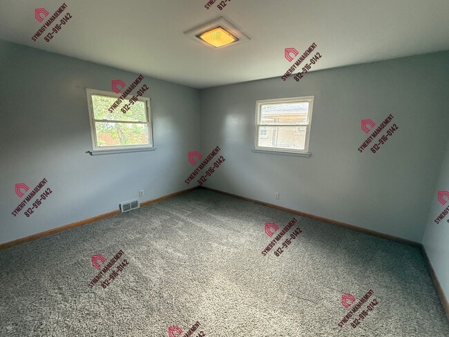 2813 Monroe Ave