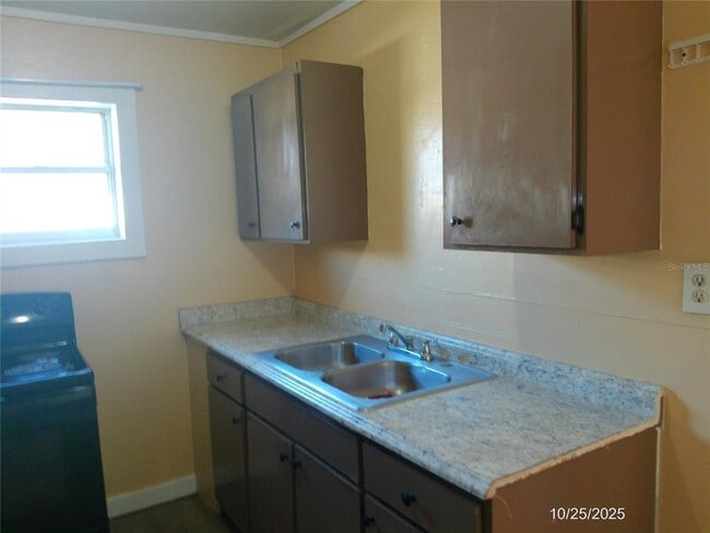 Photo - 1235 Laurel St