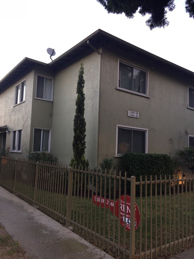 Photo - 12739 Venice Blvd Unit 12739