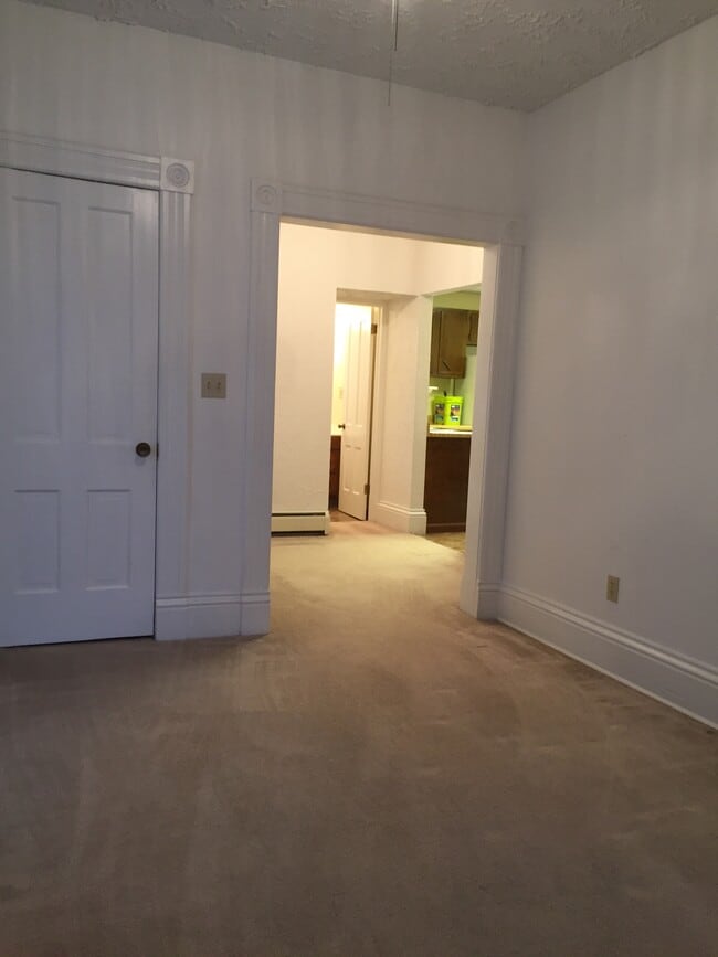 Vista frontal (2) - 406 Poplar St Unidad Upper - B