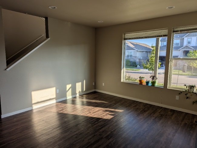 Photo - 3038 Comet St