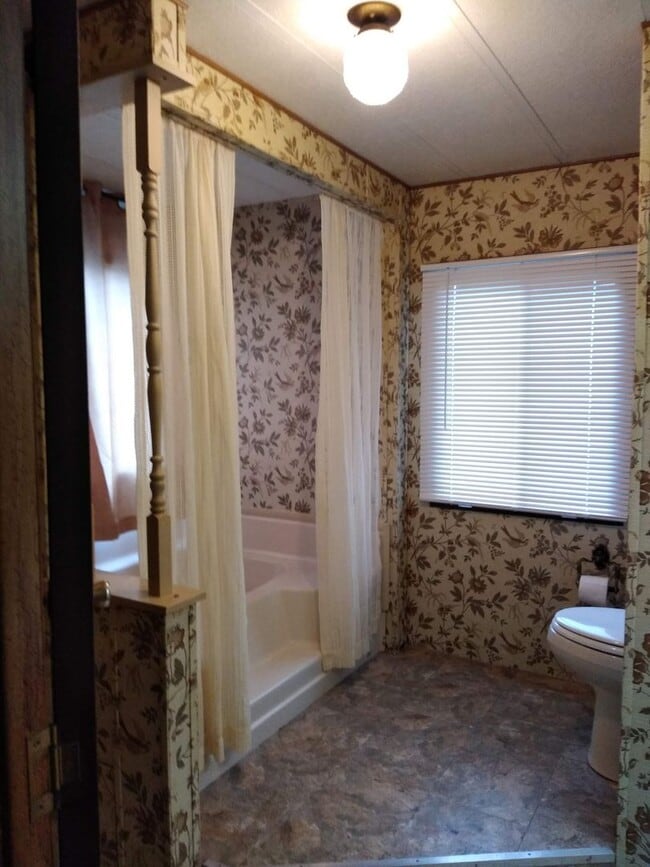 Photo - 2 bed 1 bath for rent