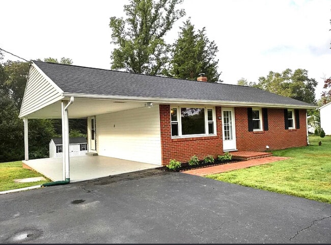 Building Photo - 606 Churchill Rd Rental