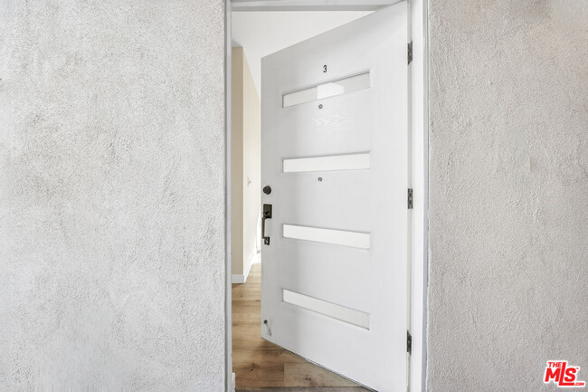 Photo - 1002 E 33rd St