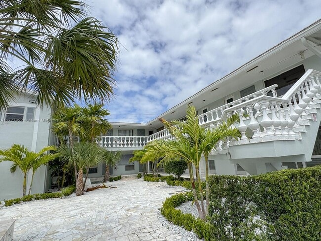 Photo - 915 Intracoastal Dr Unit 9