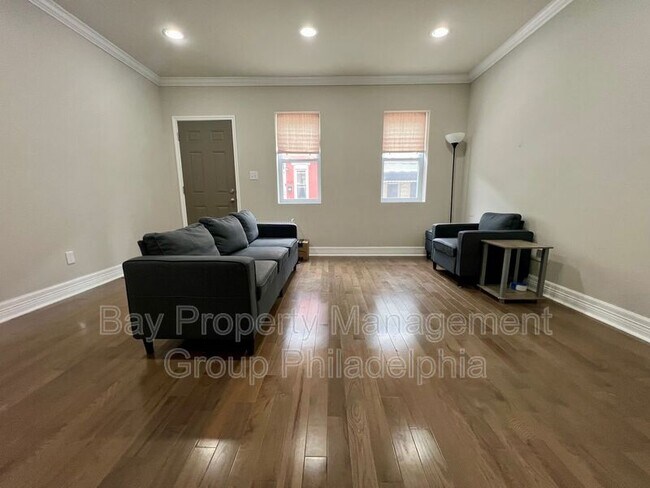 Photo - 1920 Cambridge St