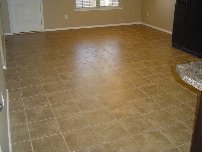 Photo - Gorgeous Open Plan In Frenship District/Southwest Corridor/ South Plains Electric Co-op Electricity!