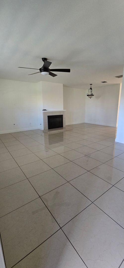 Centrally Located Redlands Townhome - Centrally Located Redlands Townhome
