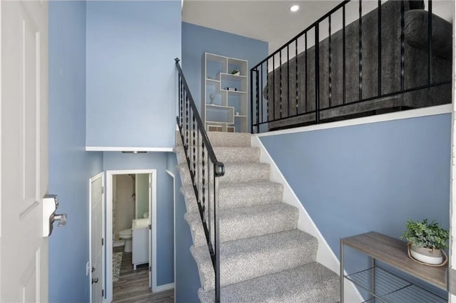 Photo - 9486 Kingsview Ln N