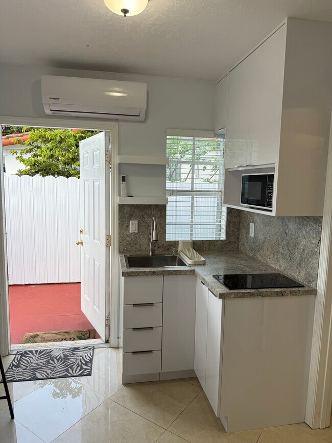 Photo - 10340 SW 43rd St Unit 1
