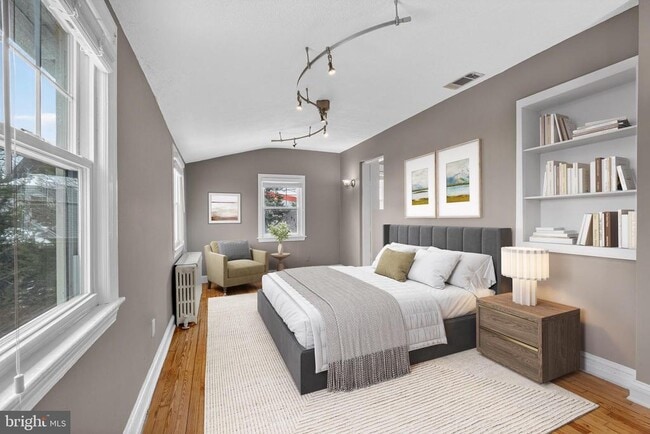 Photo - 7903 Woodbury Dr