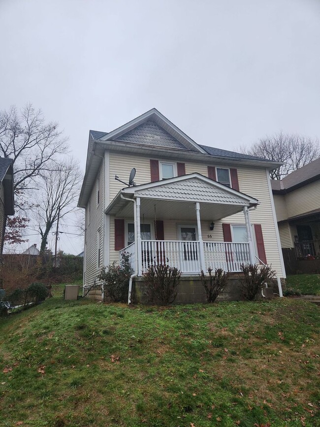 4 Bedroom Single Family Home, Newark OH - 4 Bedroom Single Family Home, Newark OH