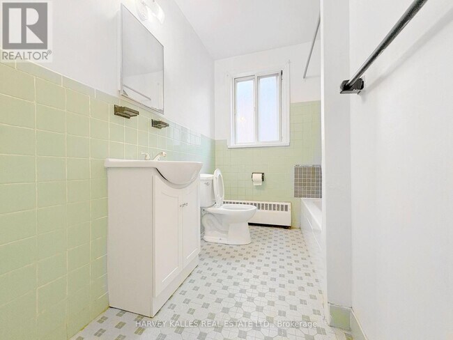 Photo - 90 Blackfriar Ave Unité 8