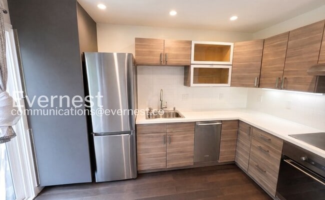 Photo - 1-Bed/1-Bath Condo/Voucher Accepted/Available Now! Unit 302