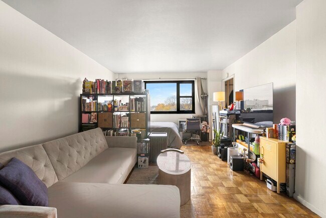 Building Photo - 6515 JFK Blvd E Unit 6R