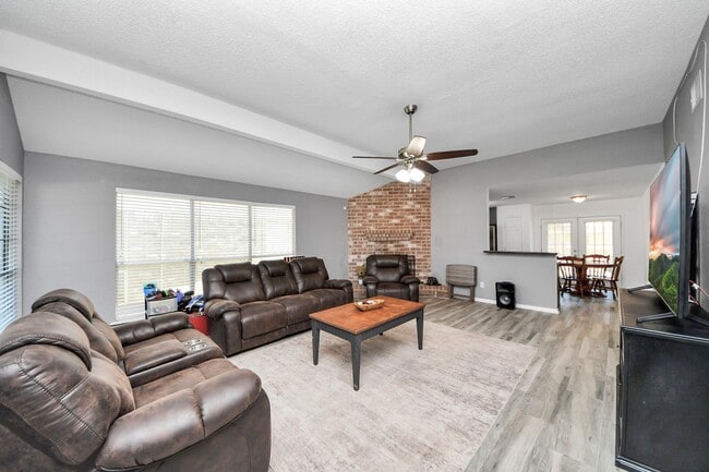 Photo - 11031 Kirkmead Dr