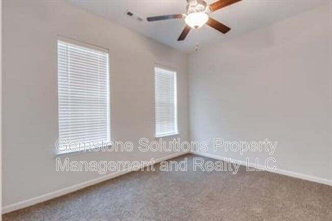 Photo - 2079 Tollgate Blvd