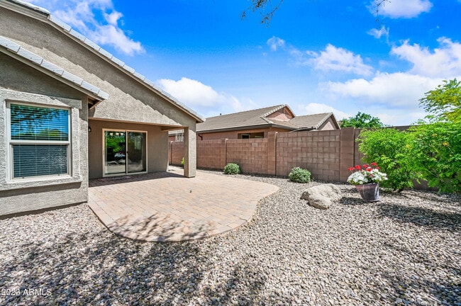 Photo - 2209 E Hazeltine Way