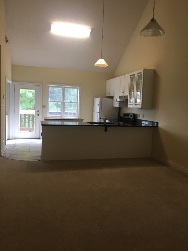Photo - 2 bedroom, 2 bath Condo in Madison Park: A...
