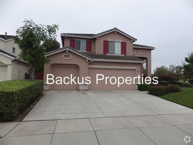 Building Photo - Wonderful Five Bedroom Home on Faulkner St...