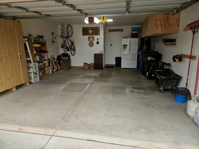 Building Photo - 3021 W Blue Sky Dr