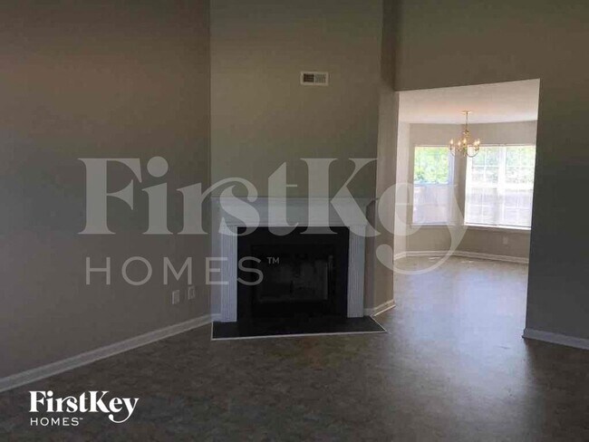 Photo - 7301 Hidden Creek Dr
