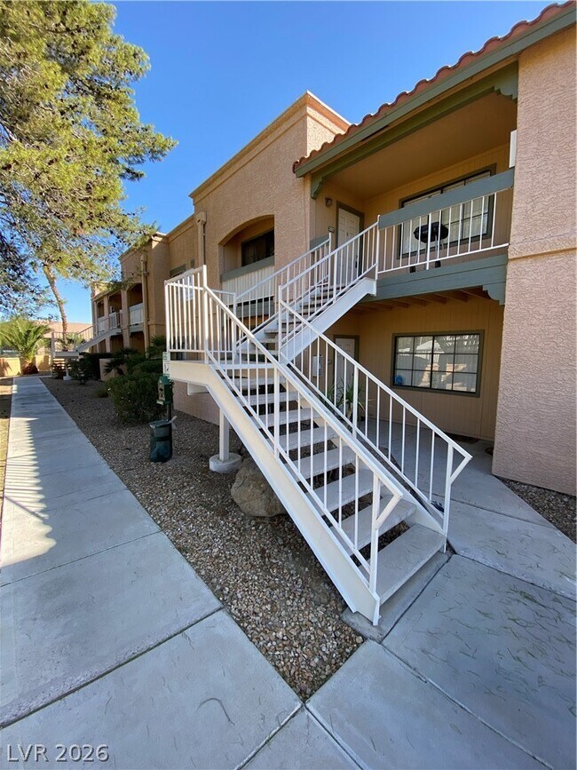 Photo - 5174 S Jones Blvd Unit 207