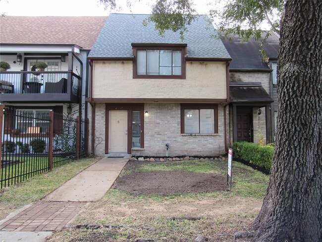 Building Photo - 15543 Weldon Dr