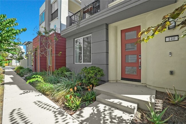 Photo - 140 Allusion