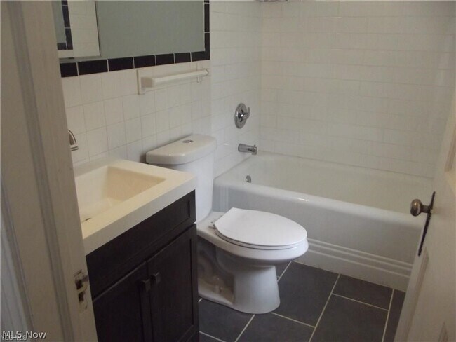 Photo - 3878 Silsby Rd